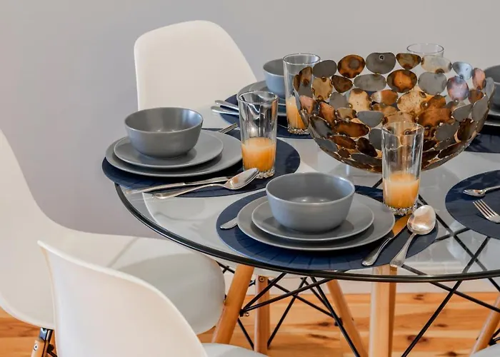 Fernandes Tomas 424 By Lovelystay