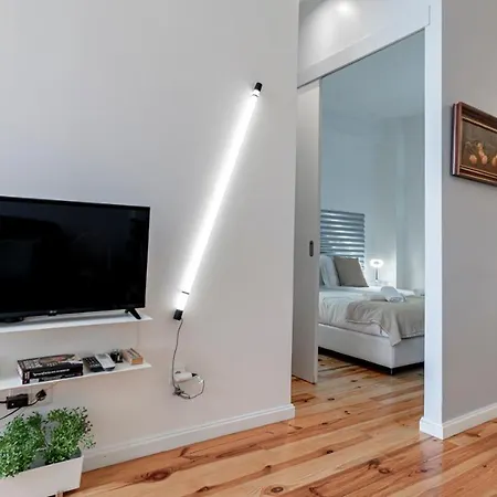 Fernandes Tomas 424 By Lovelystay