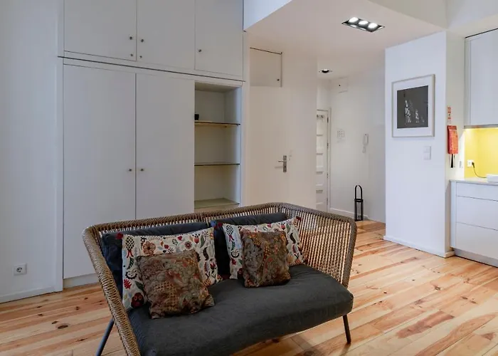 Fernandes Tomás 424 By Lovelystay *