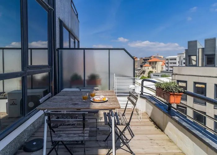 Fernandes Tomás 424 By Lovelystay